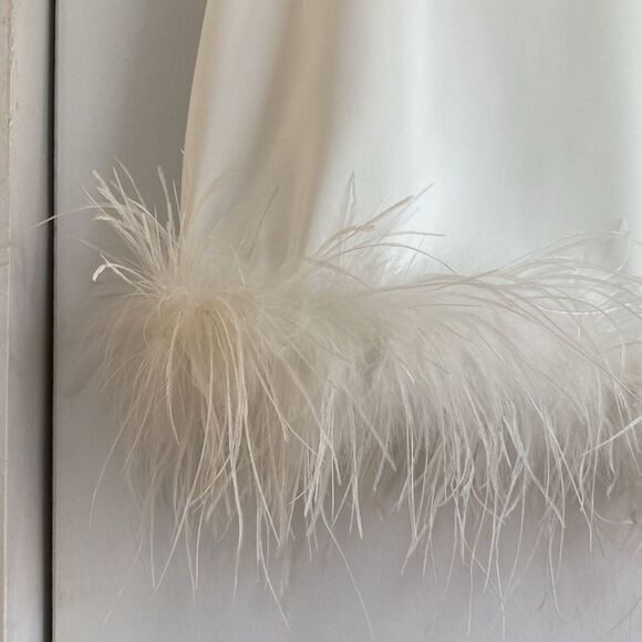 White Feather trim top - Picture 2 of 4